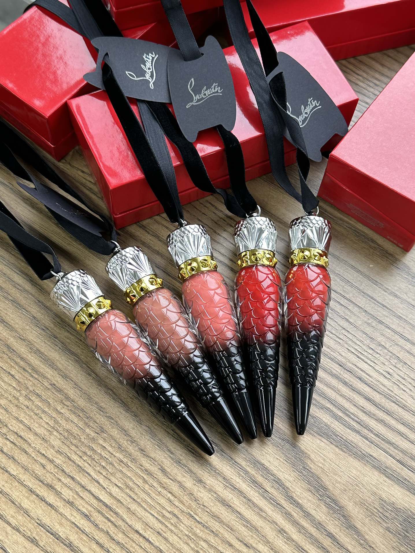 路铂廷 Christian Louboutin 高定典藏名品高定成衣时装外套连衣裙衬衫T恤 #3D2FE529 7