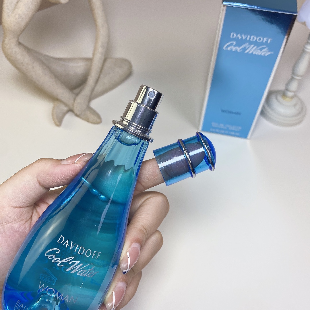 80💰大卫杜夫 冷水海洋女士香水100ml
Davidoff Cool Water Into The Ocean for Women, 2013

香调：果香花香调
前调：香瓜 薄荷 菠萝
中调：紫罗兰
后调：鸢尾花
属性：女香
标签：紫罗兰 脂粉 水果 空气
