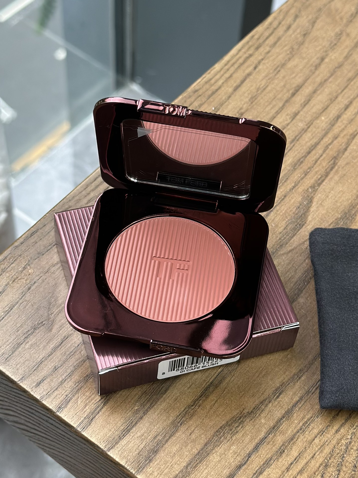 Louis Vuitton Haute Couture Couture Beauty Luxury Makeup Lipstick 5