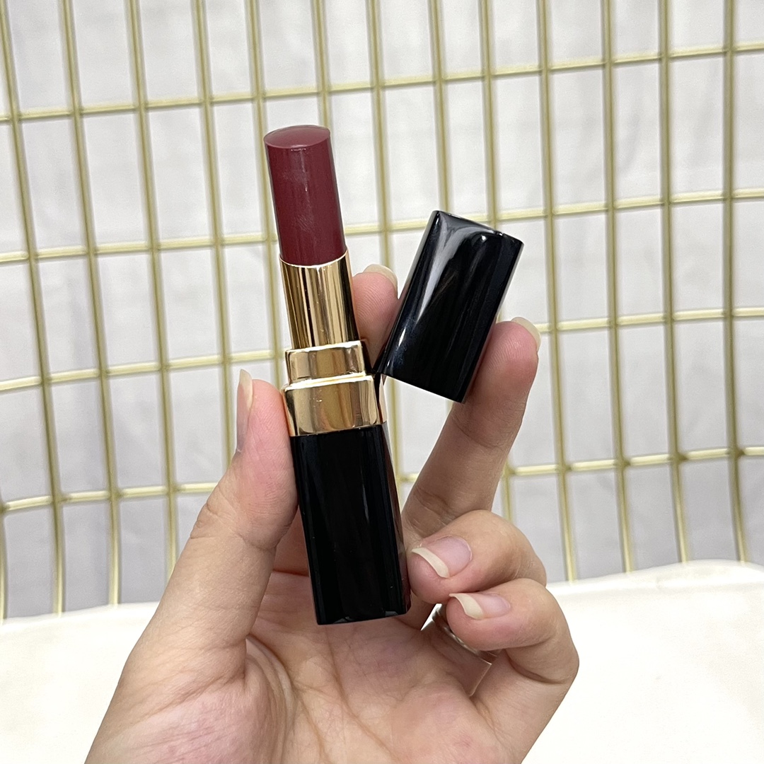 Chanel Haute Couture Couture Beauty Luxury Makeup Lipstick Foundation 3
