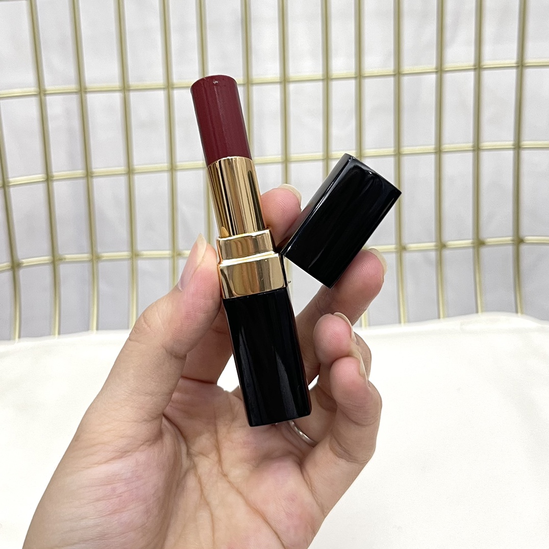 Chanel Haute Couture Couture Beauty Luxury Makeup Lipstick Foundation 4