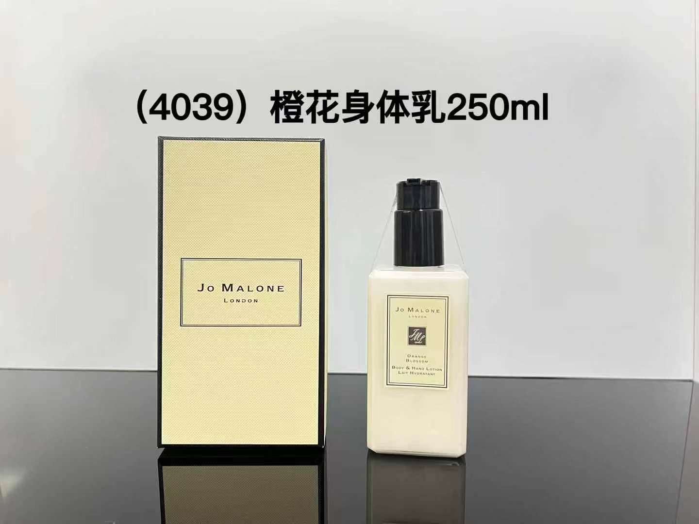 路易威登 Louis Vuitton 高定典藏名品高定成衣时装外套连衣裙衬衫T恤 #28858A3E 5