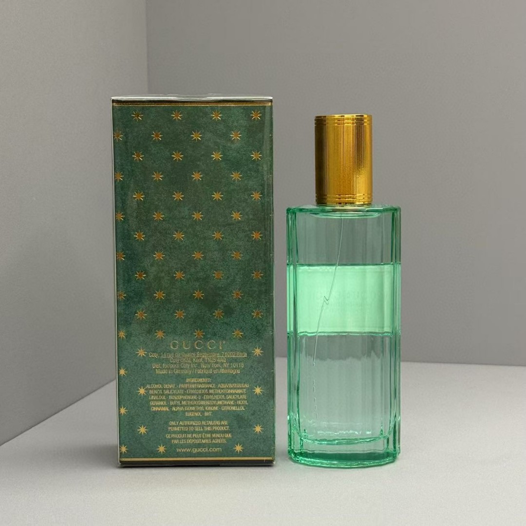 85💰古驰 追忆中性香水100ml
Gucci Memoire d'une Odeur, 2019

香调：木质花香调
前调：洋甘菊
中调：茉莉 麝香
后调：香草 木质香 檀香木 雪松
属性：中性香