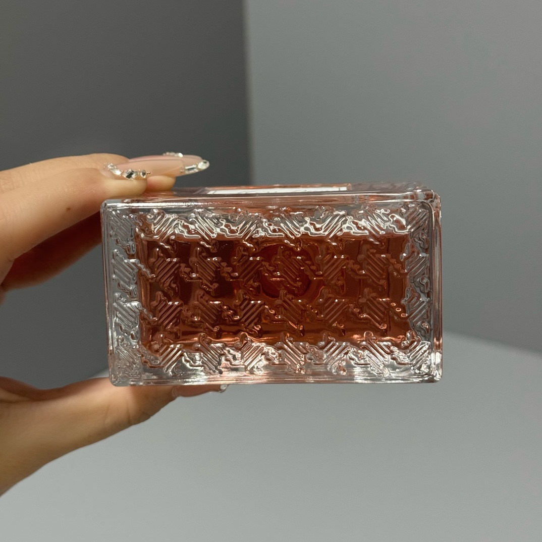 Dior Haute Couture Artisanal Perfumery Haute Fragrance Scent 4