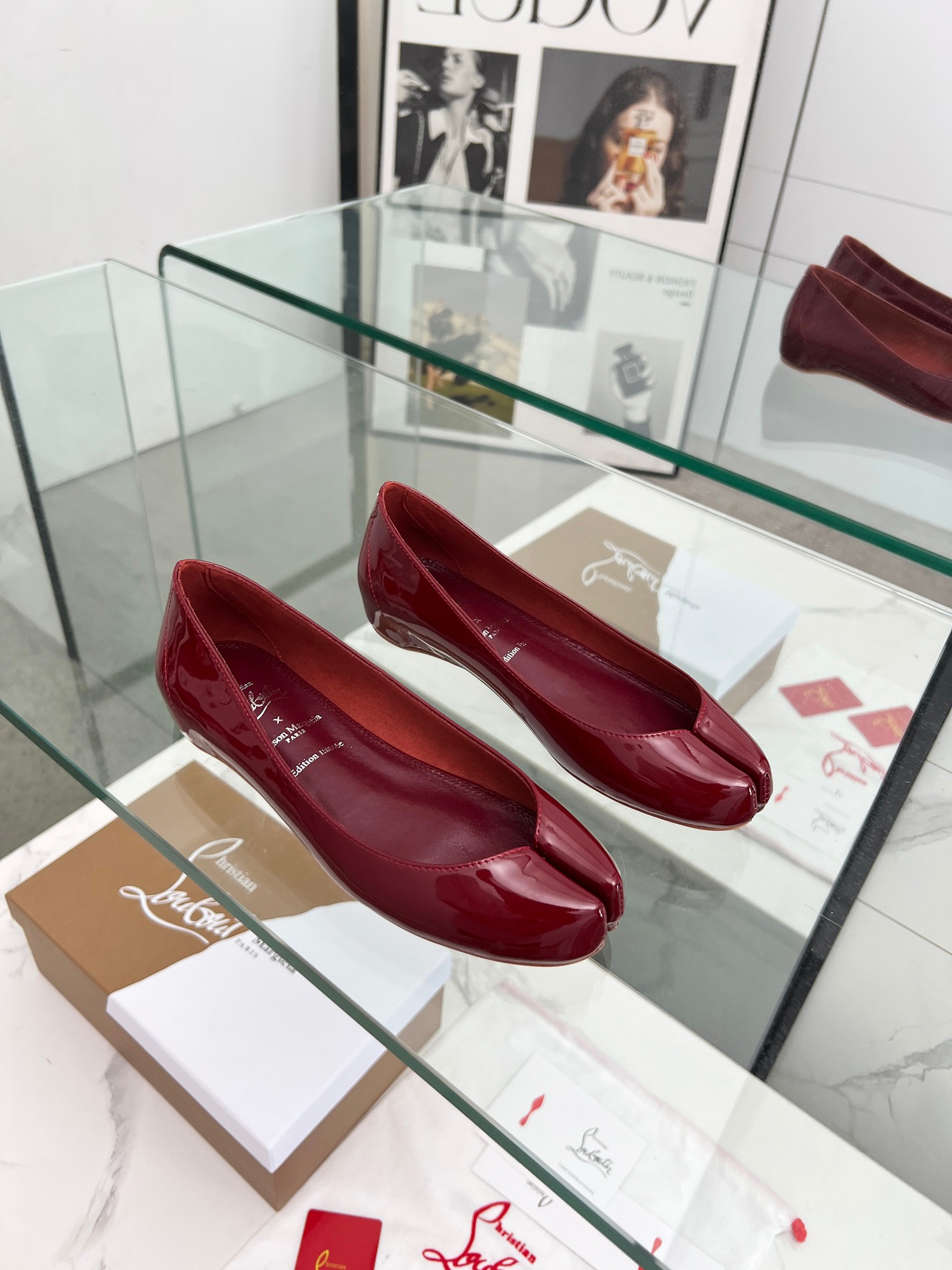 “Joint Red Bottom Toe-to-Toe Shoe Series by Maison Margiela and Christian Louboutin: A Unique Collaboration” - 图片 8