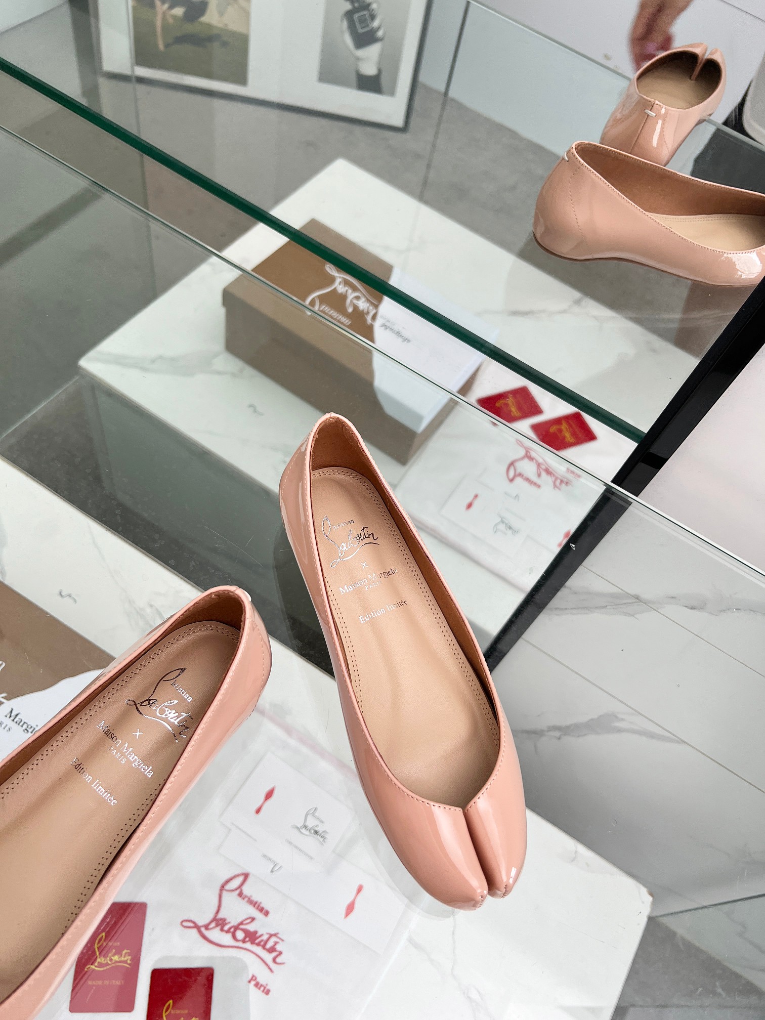 “Collaboration: Maison Margiela & Christian Louboutin Red Bottom Tabi Toe-to-Shoe Series” - 图片 7