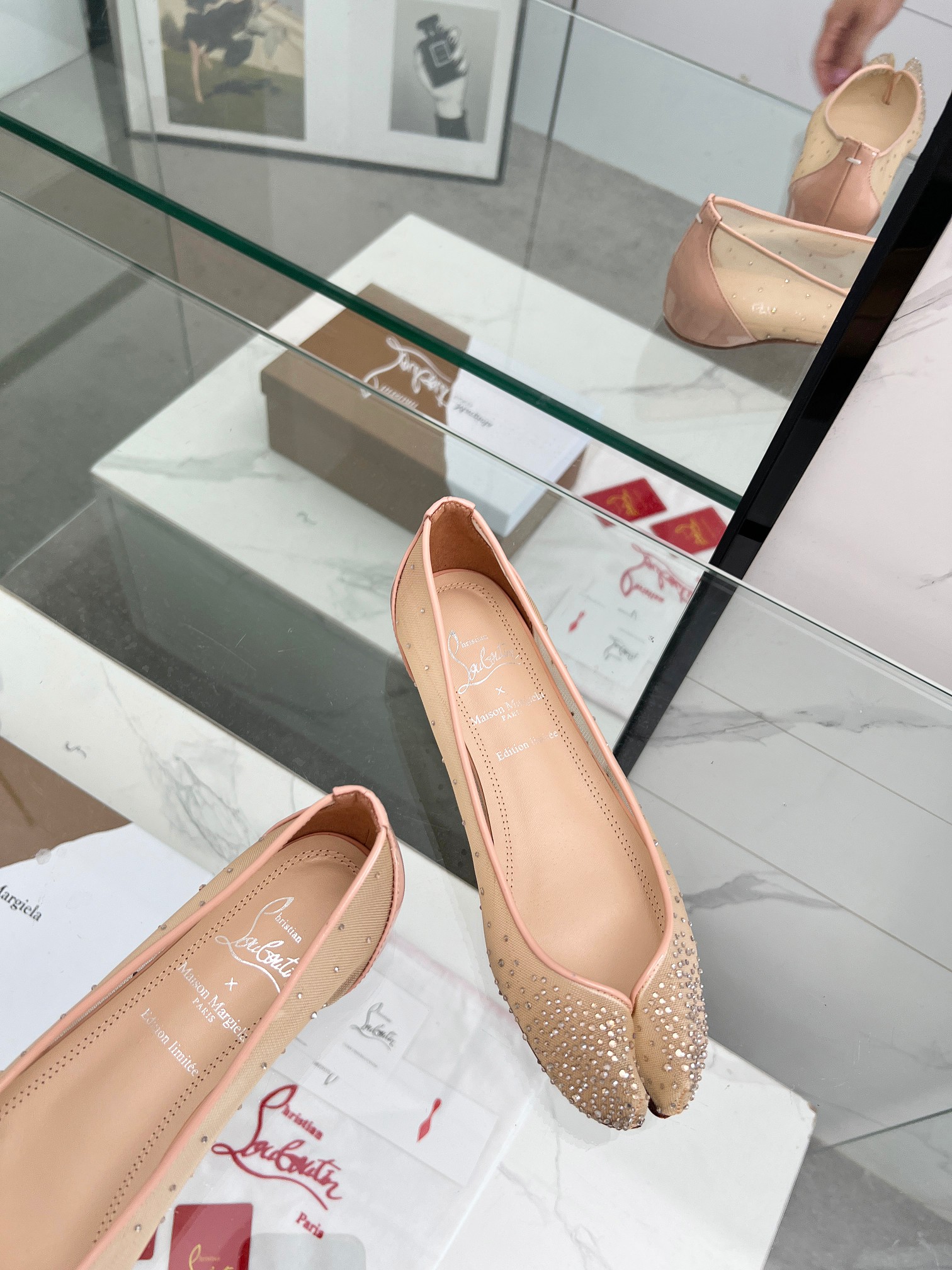 “Christian Louboutin and Maison Margiela Joint Shoe Collection Overview” - 图片 4