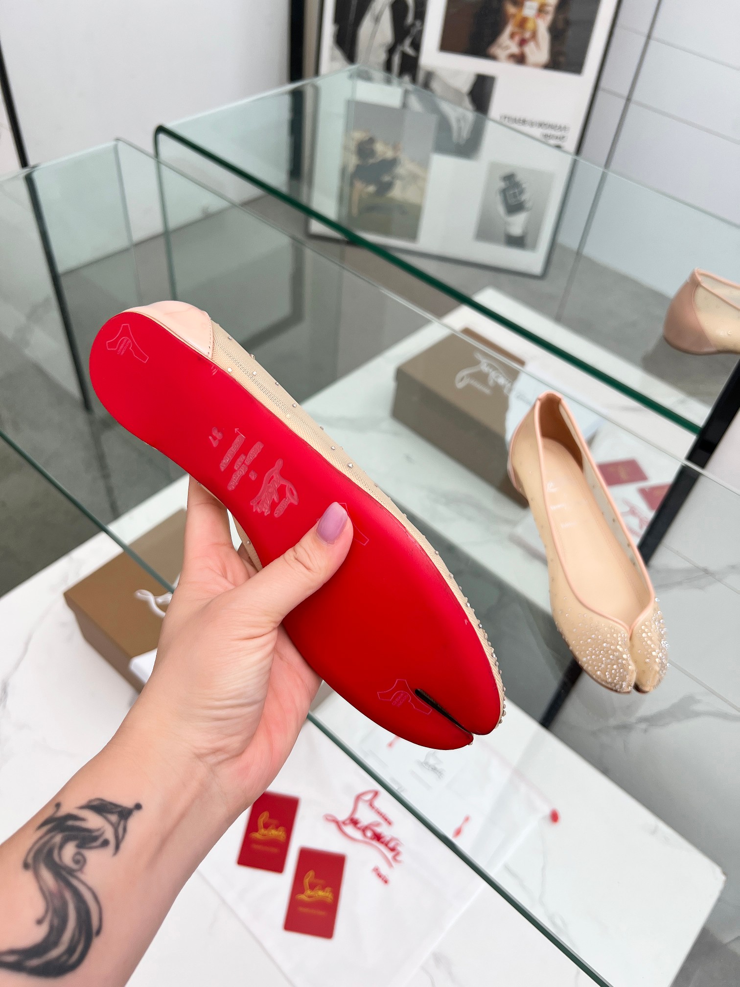 “Christian Louboutin and Maison Margiela Joint Shoe Collection Overview” - 图片 5