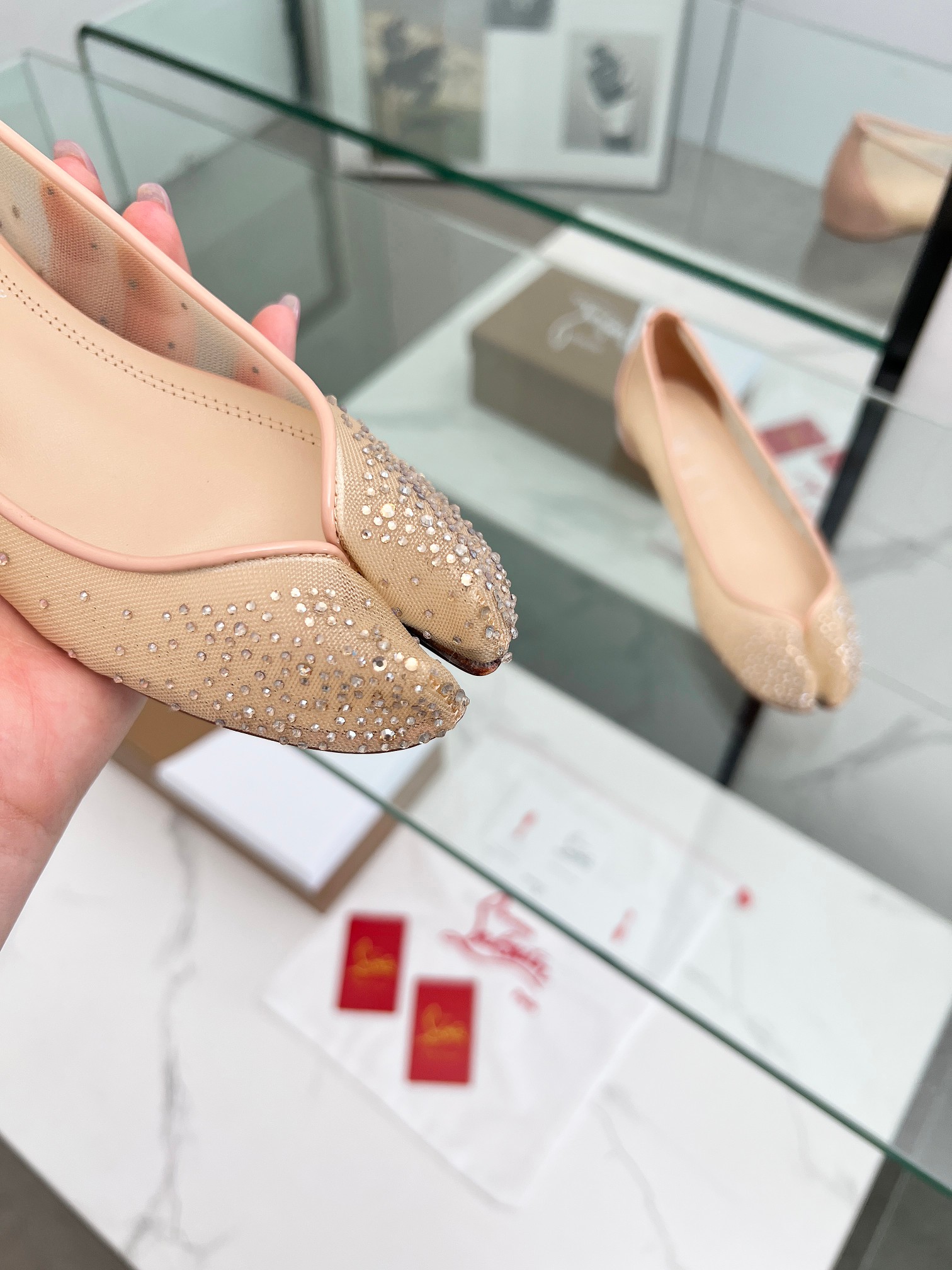 “Christian Louboutin and Maison Margiela Joint Shoe Collection Overview” - 图片 3