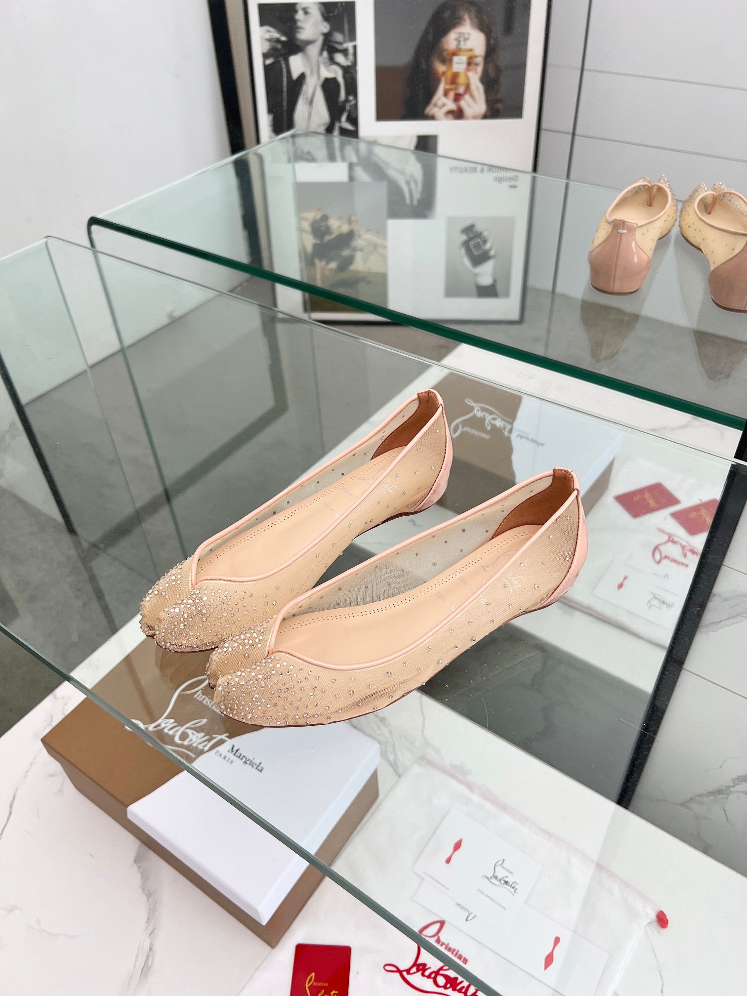 “Christian Louboutin and Maison Margiela Joint Shoe Collection Overview” - 图片 9