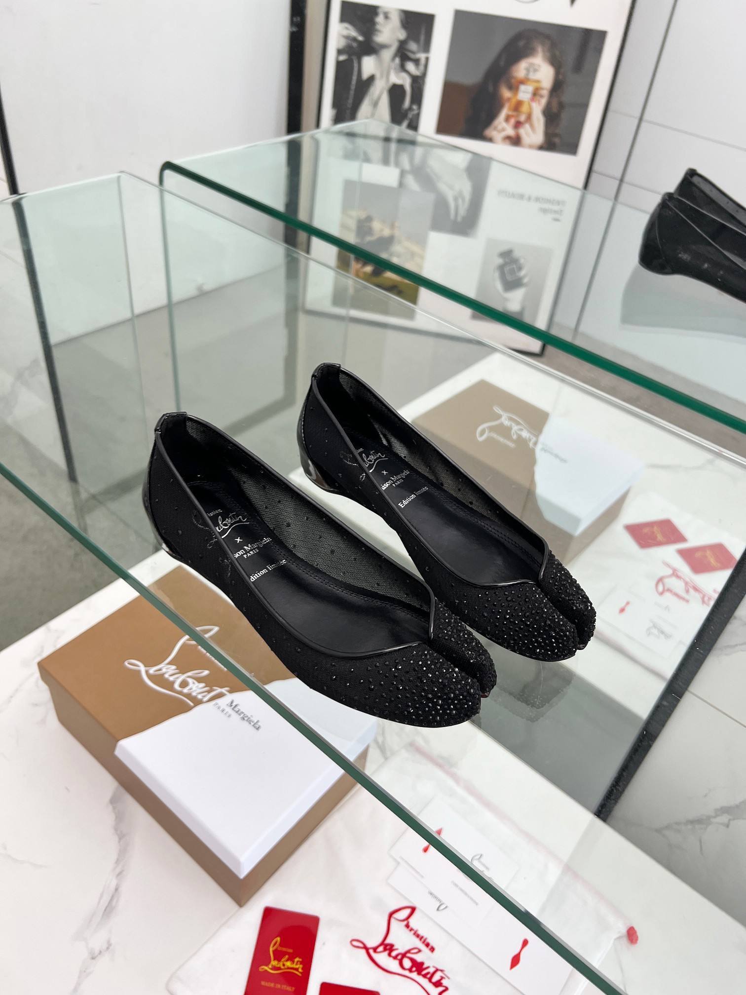 Maison Margiela & Christian Louboutin Joint Shoe Series with Tabi Toes: Review & Details - 图片 7