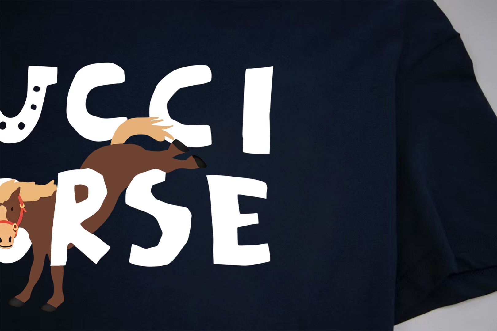 Gucci gucci/古驰 《 马年限定涂鸦logo字母》 印花双纱纯棉短袖