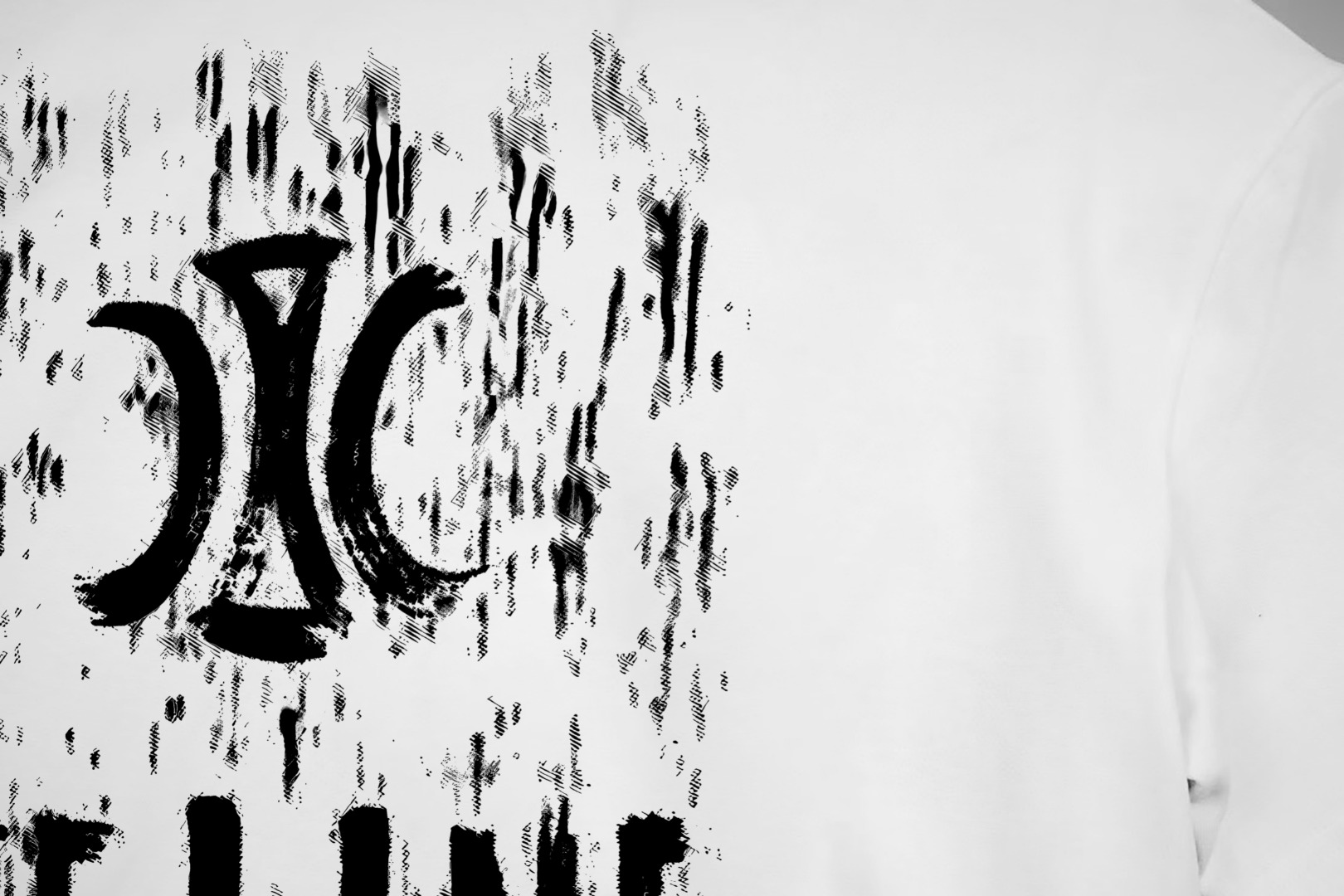 Celine Celine/ 赛琳《 秀款限定logo字母前后拼接》 印花双纱纯棉短袖