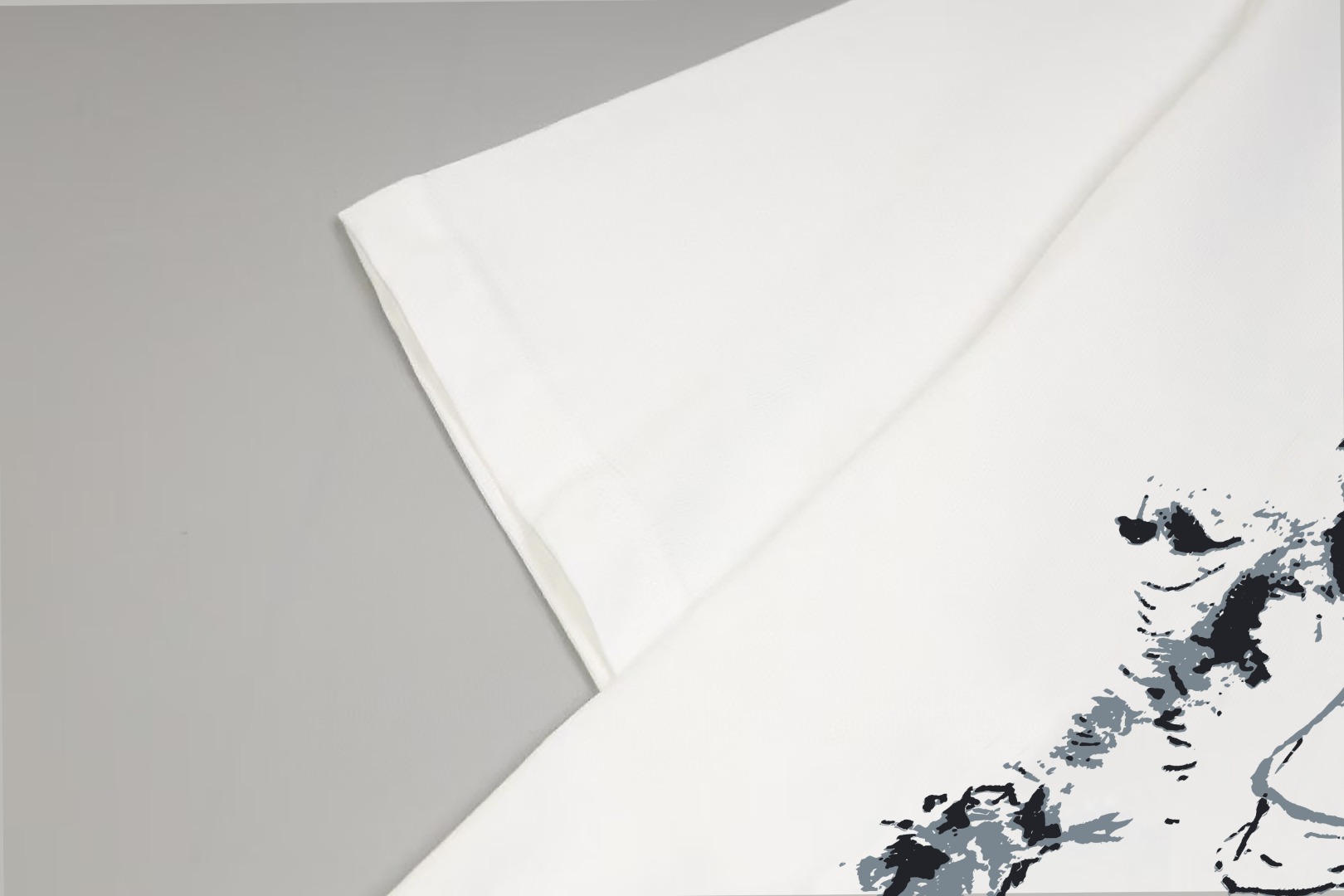Celine Celine/ 赛琳 《 卡通动物涂鸦logo字母》 印花双纱纯棉短袖