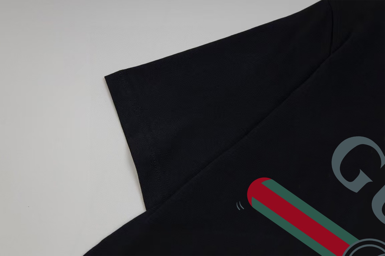 Gucci gucci/古驰《 限定卡通拼图小人logo》 印花双纱纯棉短袖
