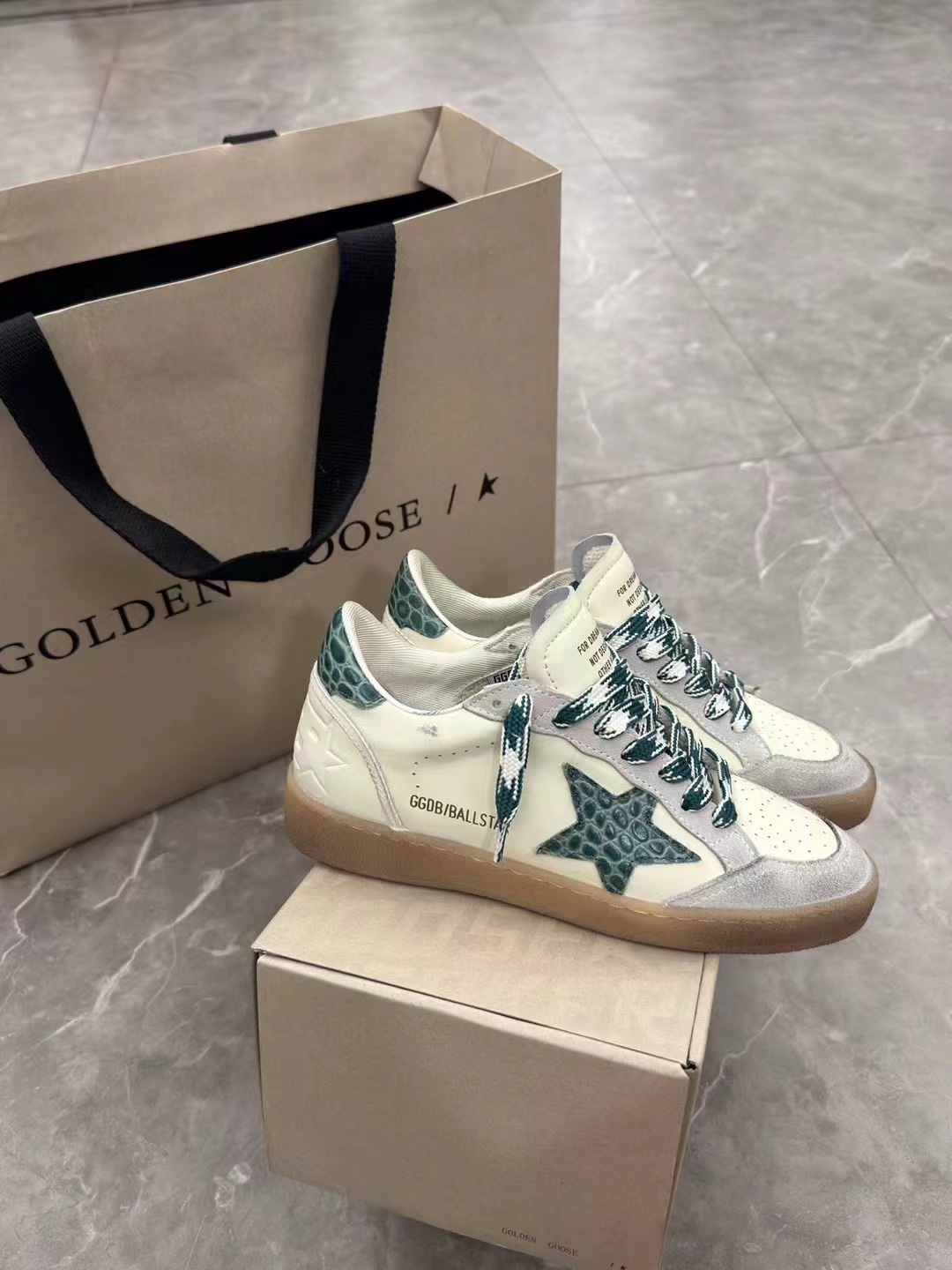 Golden Goose נעליים נעלי סקייטבורד זהב אדום לבן קווייד TPU