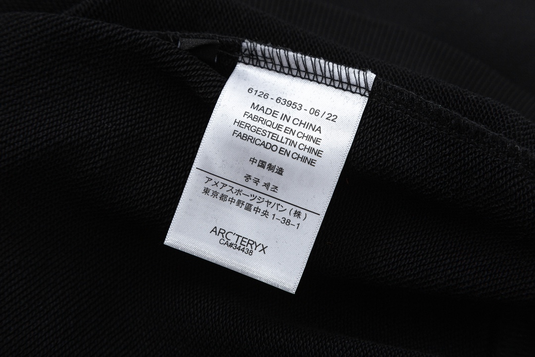 💰95
ARC始祖鸟 2024早秋新款 数码印花字母logo 男女同款 圆领卫衣
✅面料采用340g纯棉进口面料舒适 绿色环保健康
✅印花采用环保材质手感细腻精湛不易掉
超人气单品 ,|情侣推荐款瓶| 换季百搭
任何身材都可驾驭 秋冬内搭外穿都🉑
颜色:黑色/白色
身高体重对照表
尺码 衣长 胸围 建议身高 建议体重
M 66 116 160-170cm 90-110斤
L 68 118 170-175cm 110-135斤
XL 70 120 175-180cm ,135-160斤
XXL 72 124 180-185cm 160-1180斤
3XL 74 128 185-195cm,180-200斤
⚠️
(手工测量存在1-3cm内误差