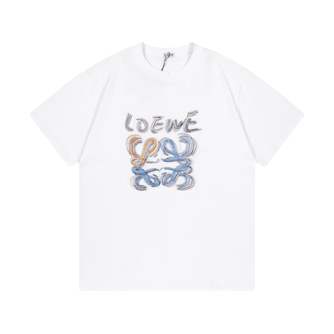 🅿️85 LOEWE 罗意威 2025新款 涂鸦线刺绣字母logo 男女同款 短袖t恤 ·定制280克100％双纱纯棉面料 ·定染32支双股螺纹 ·进口田岛机高密度刺绣 ·领标吊牌主唛齐全 颜色：白色 尺码：XS-L