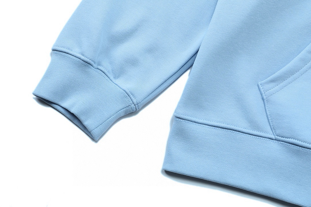 p140 Acne Studios 2025新款 高密度刺绣刺绣小字母logo 落肩OS版型 袋鼠口袋 男女同款 连帽卫衣
·定制430克重毛圈面料
·领标吊牌主唛三标齐全
颜色：蓝色
尺码：XS S M L