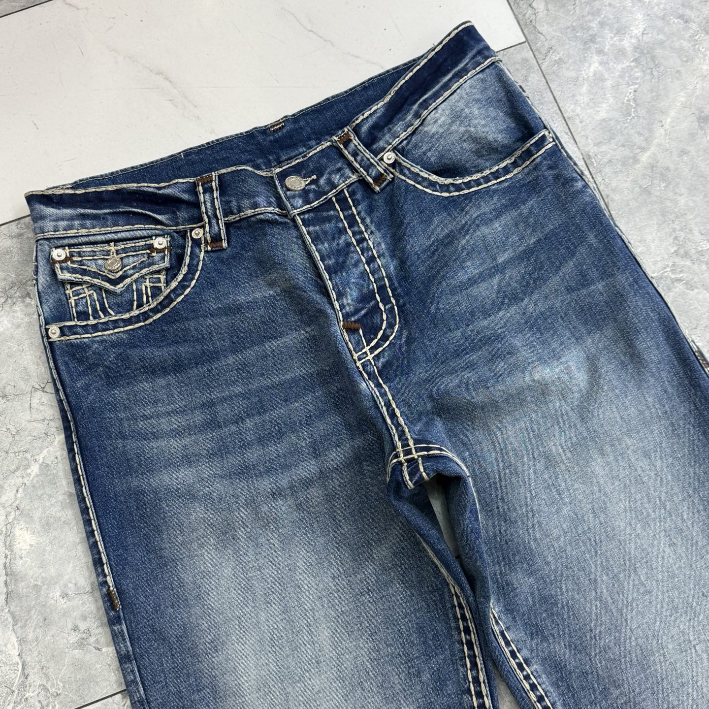 True Religion Jeans - Classic Style, Comfortable Fit - Sizes 30 to 40 Available 4 i1752314416181 905 0 2