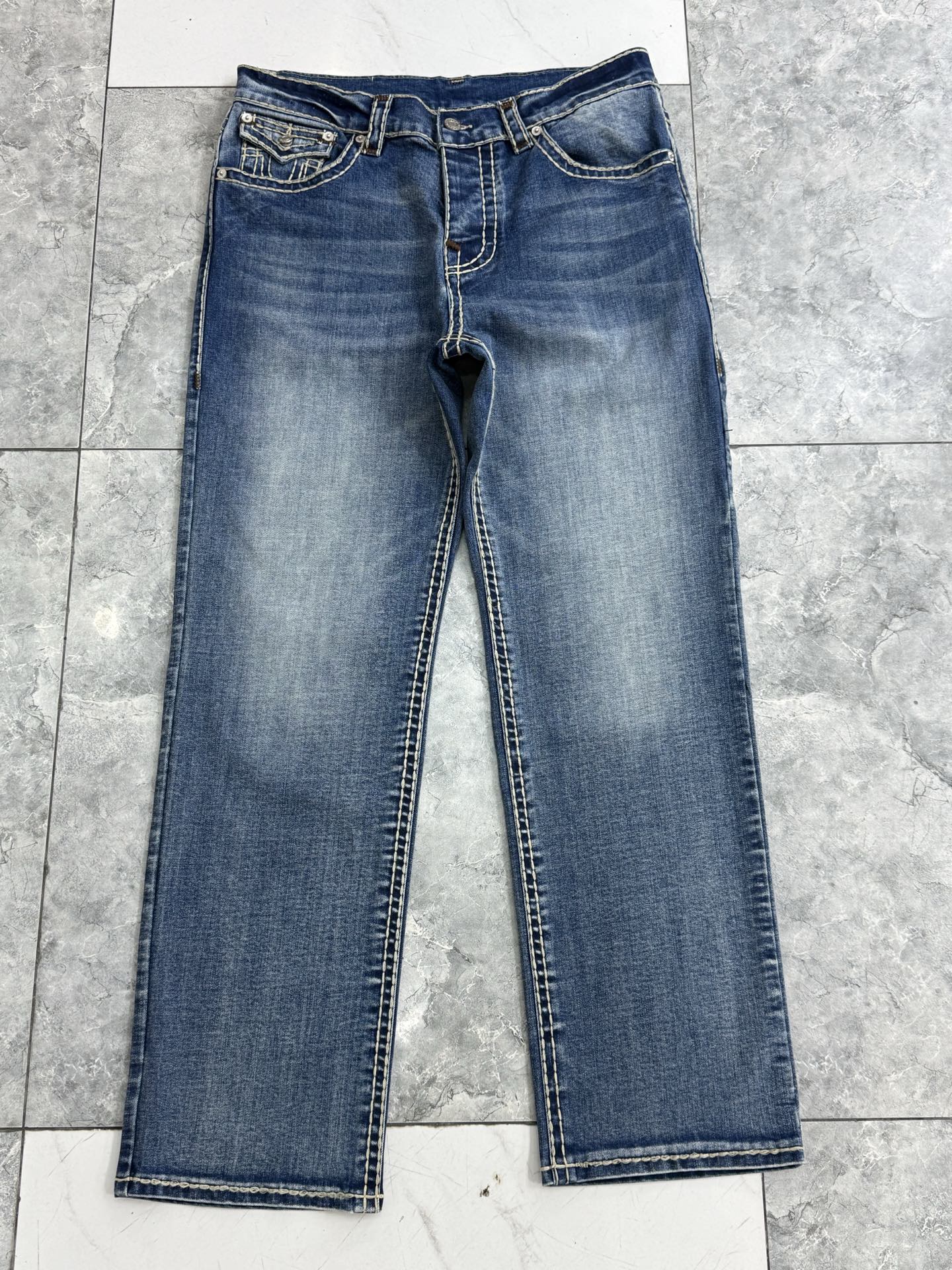 True Religion Jeans - Classic Style, Comfortable Fit - Sizes 30 to 40 Available 2 i1752314416287 599 0 0