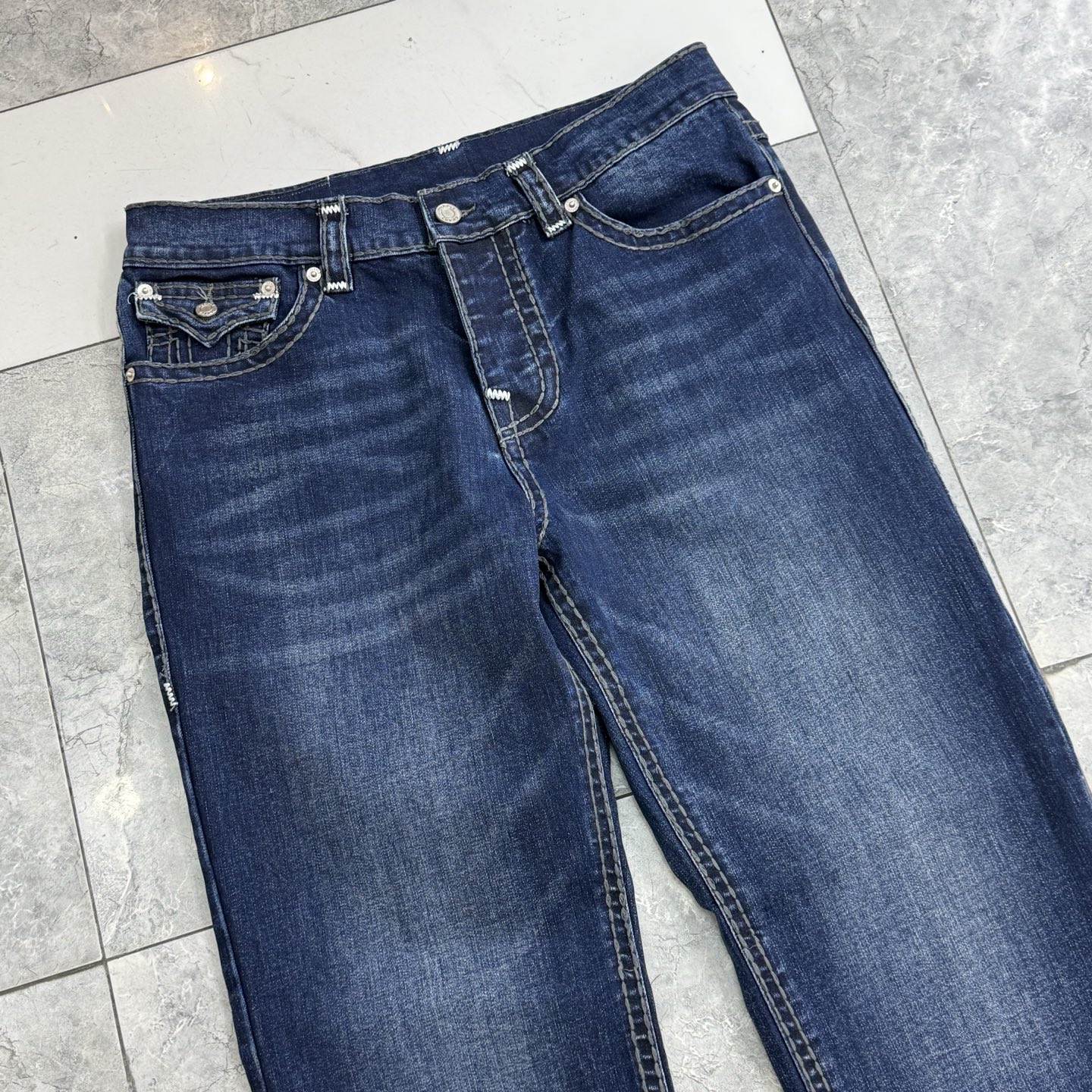 True Religion Straight Leg Jeans for Men - Classic Denim Style & Comfort 3 i1752314524974 4329 0 2