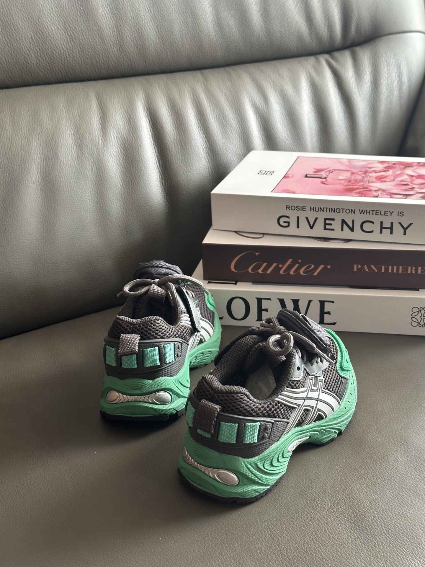 图片[9]-正品潮牌系列  亚瑟士GEL- Kahana V3同款童鞋28-37 太潮了，很多时尚达人上脚，鞋带处还有可拆卸的个性小书包，简直不要太好看了哦！ 限量版，手慢无❗️-选品中心