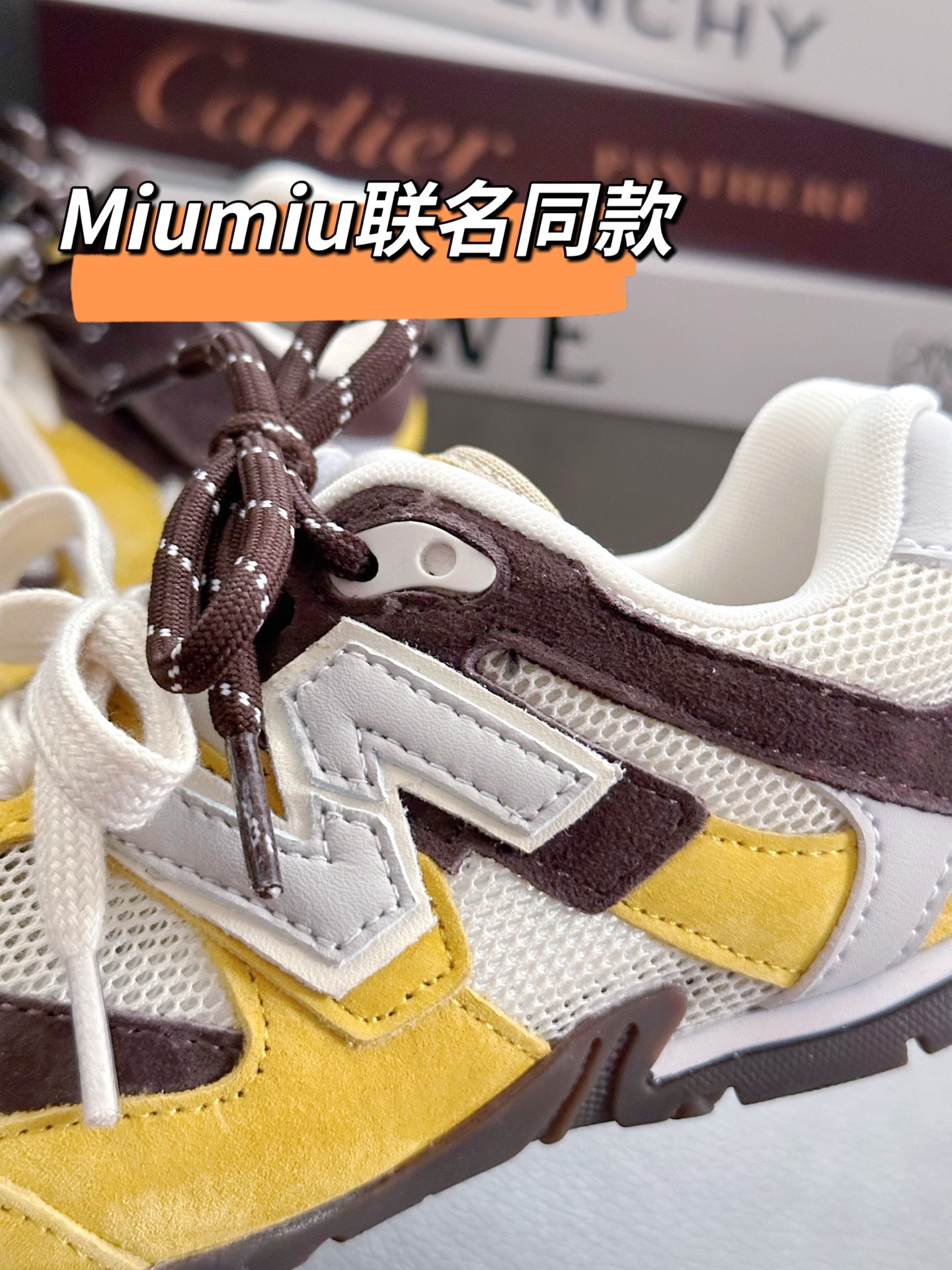 图片[9]-正品潮牌 单网眼MIUMIU联名同款28-37 夏天也要潮！超亮眼配色！鞋面采用猪八皮和单网的巧妙结合！鞋子舒适度也很高，穿上它出门游玩走再久也不累脚🦶🏻！-选品中心