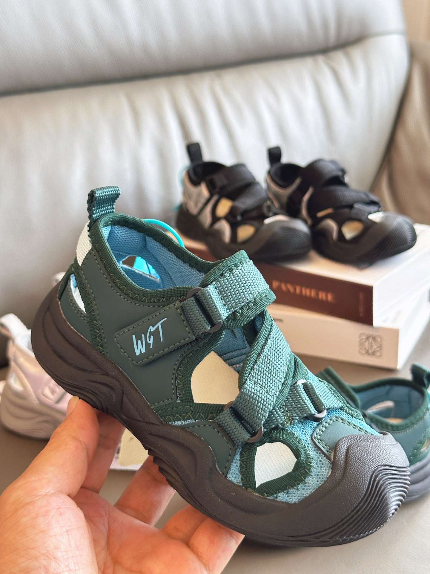 图片[6]-正品潮牌 户外包头凉鞋27-37 韩国25年最新款式凉鞋，耐磨防滑橡胶鞋底，轻松应对户外环境，个性化鞋面设计，好穿又透气！-选品中心