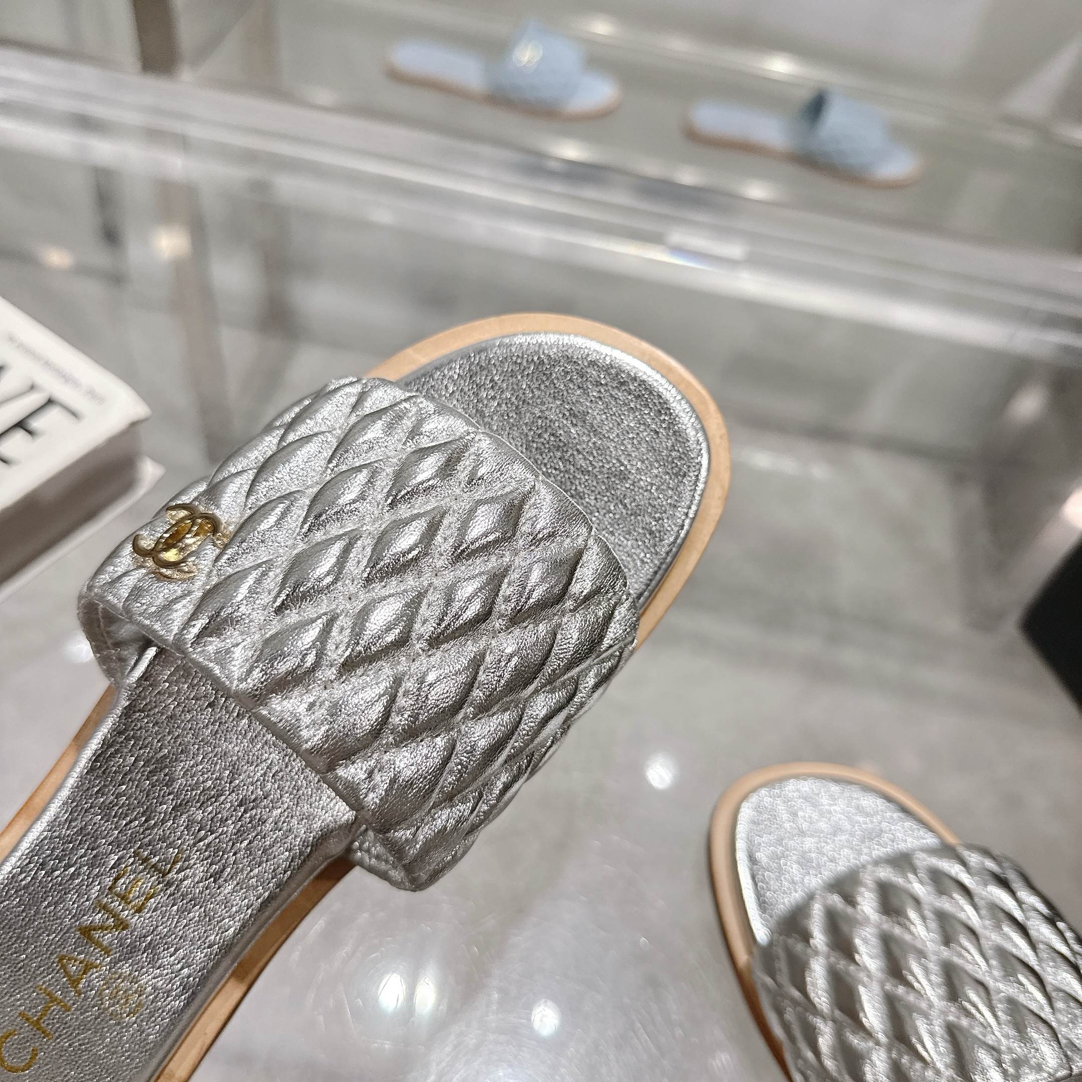 Chanel 2025SS Quilted Lambskin Heeled Sandals - Silver, Luxurious Comfort 9 a1745127963533 0673
