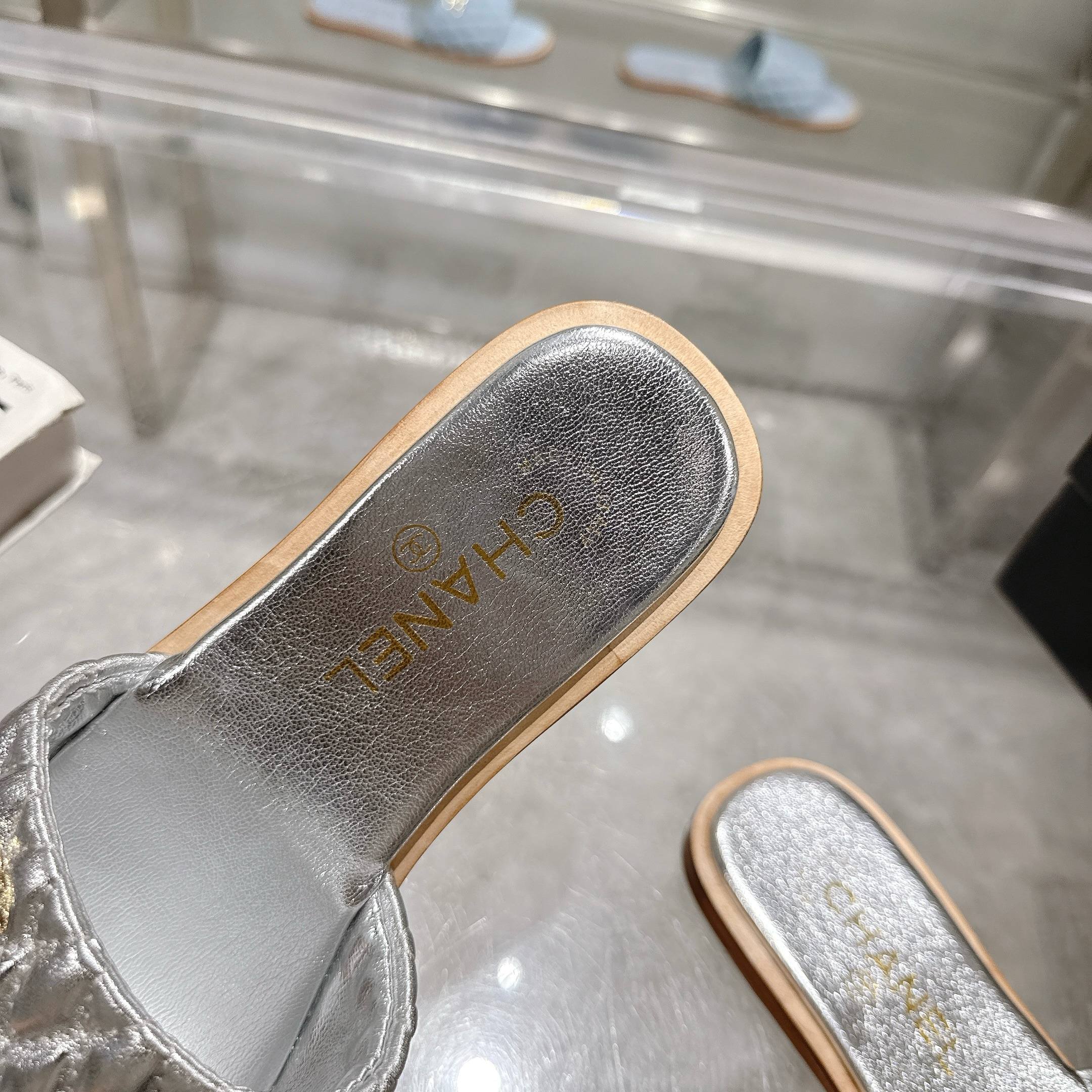 Chanel 2025SS Quilted Lambskin Heeled Sandals - Silver, Luxurious Comfort 7 a1745127963534 5267