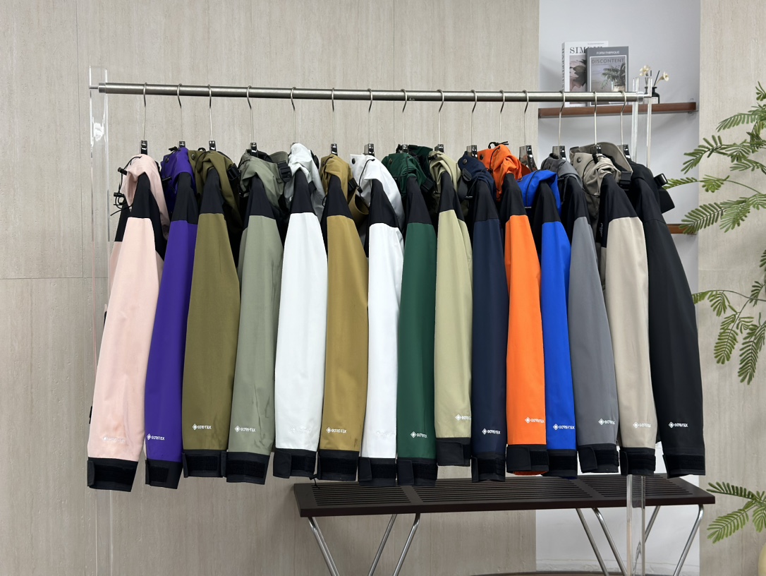 The North Face 1990 Mountain Jacket: Waterproof, Windproof, and Stylish 2 i1755319873 9887 4