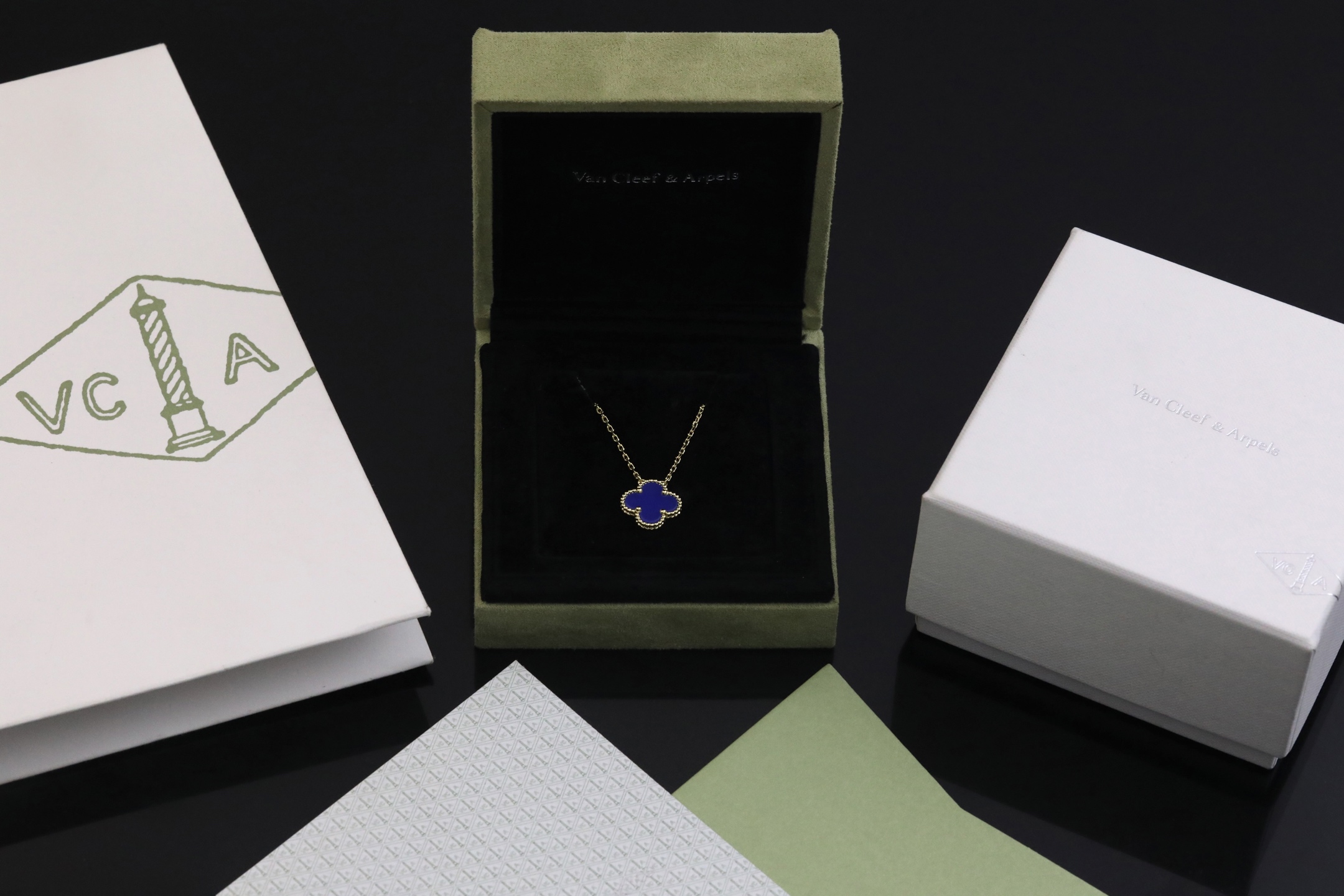 V金精工版与蓝玛瑙项链的完美工艺