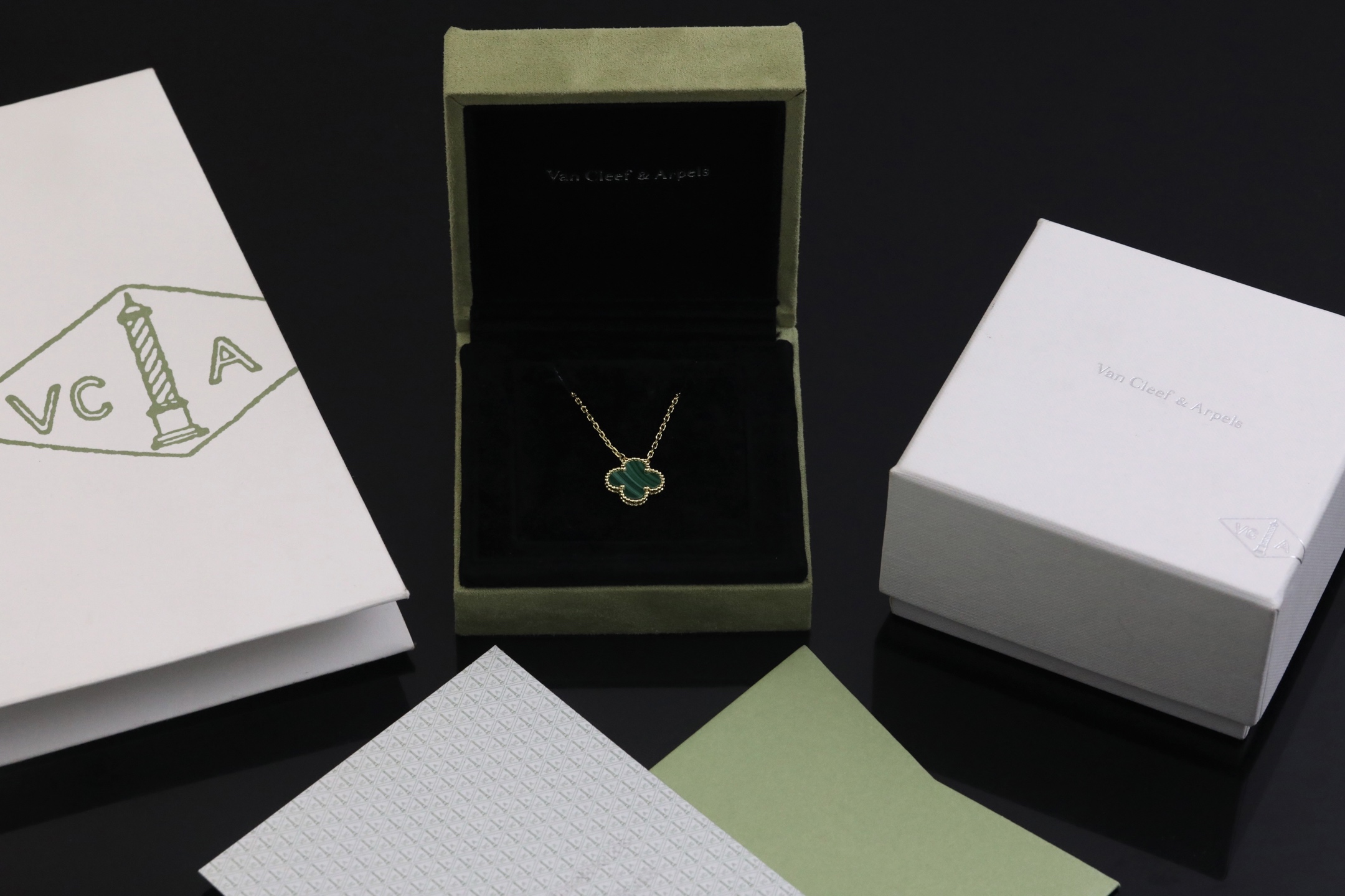 V金精工版孔雀石项链工艺解析