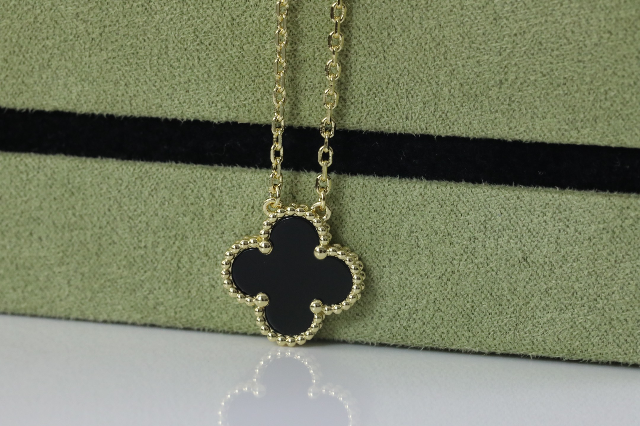 V 项链vca,项链,饰品 5 V 项链vca,项链,饰品 5