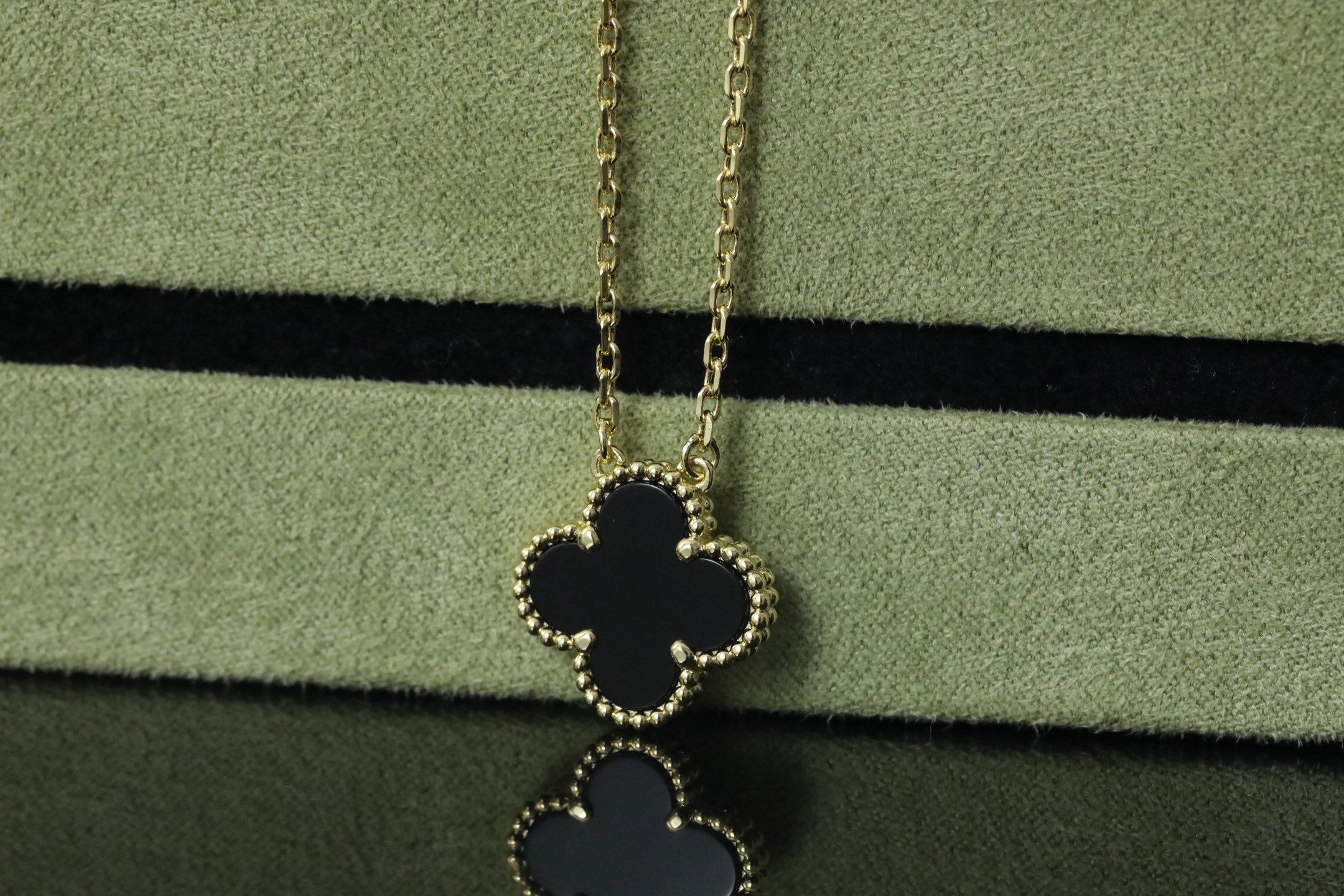 V 项链vca,项链,饰品 6 V 项链vca,项链,饰品 6