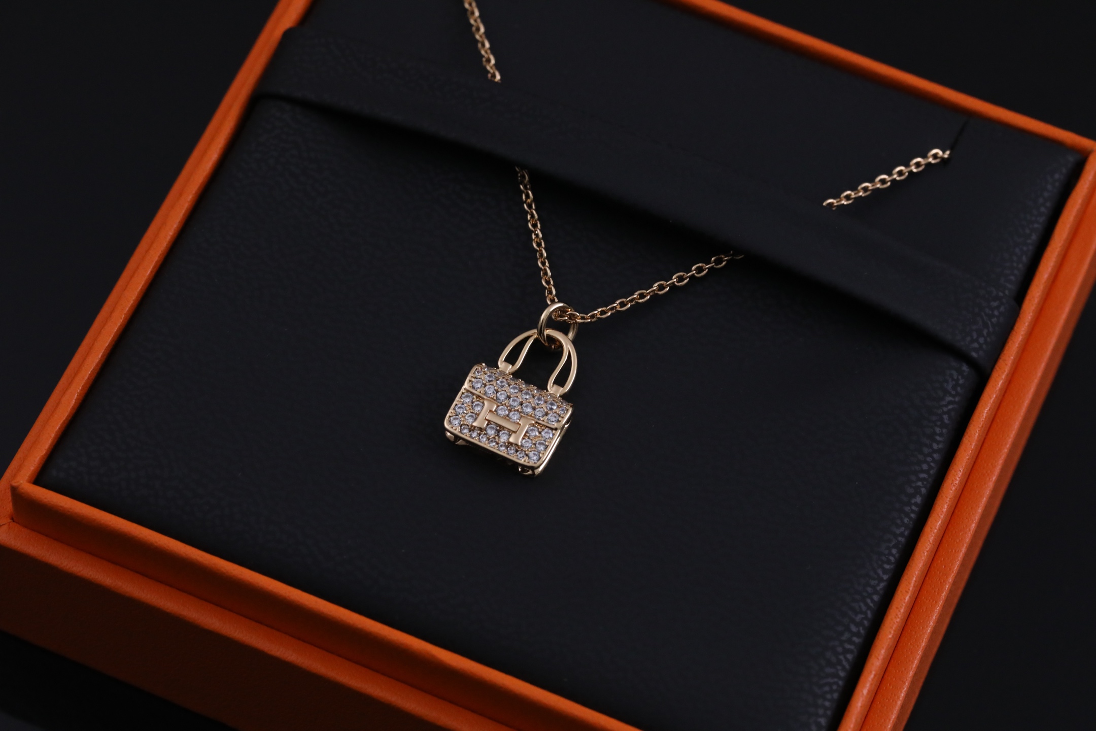 Constance 项链包,项链,饰品 4 Constance 项链包,项链,饰品 4