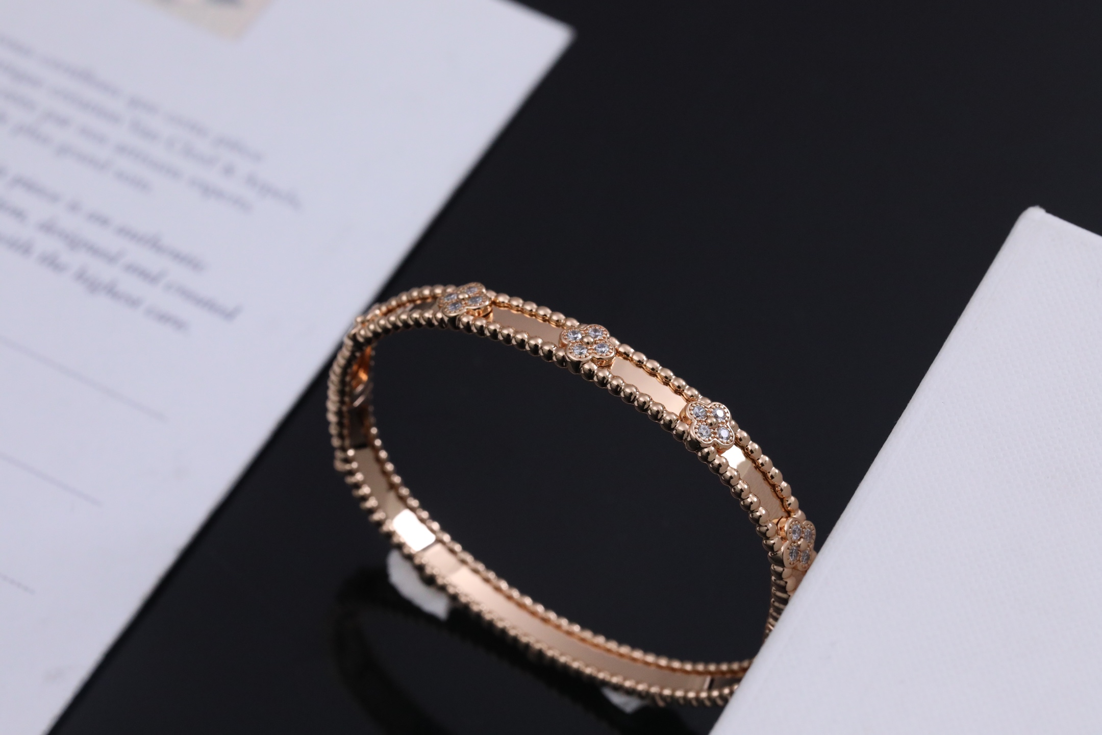 Van Cleef & Arpels Perlée 手镯饰品 3