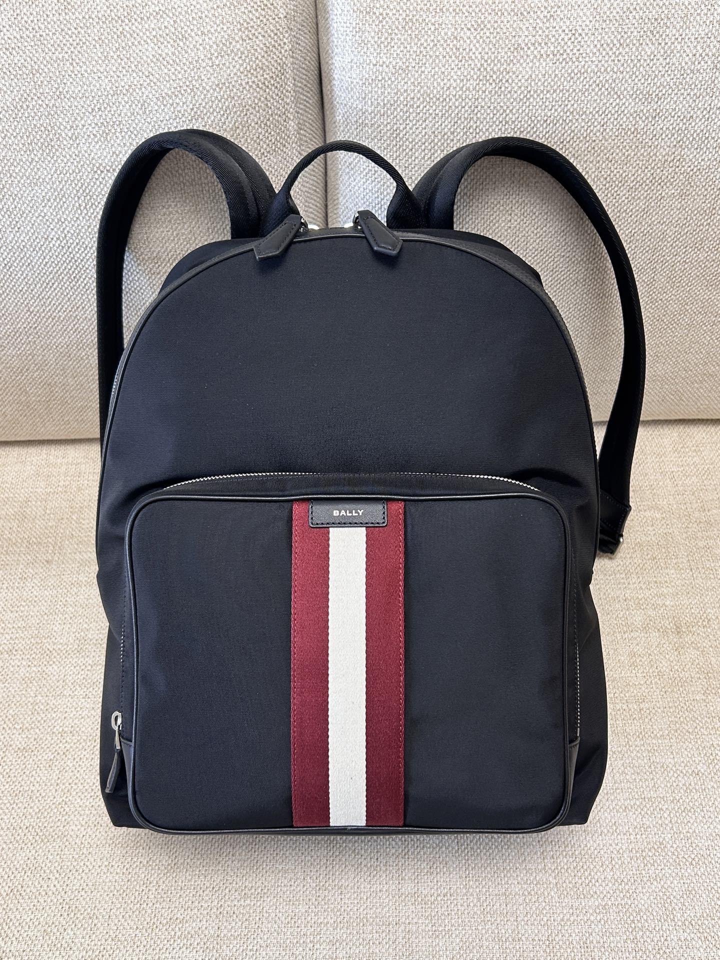 Рюкзак Bally чёрный с красной полосой