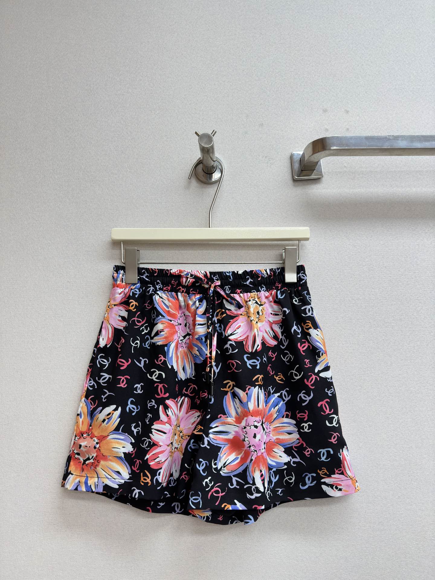 Chanel Ropa Camisas y blusas Pantalones cortos Trajes de dos piezas y conjuntos a juego Réplica de españa 7 estrellas
 Colección primavera – verano Fashion