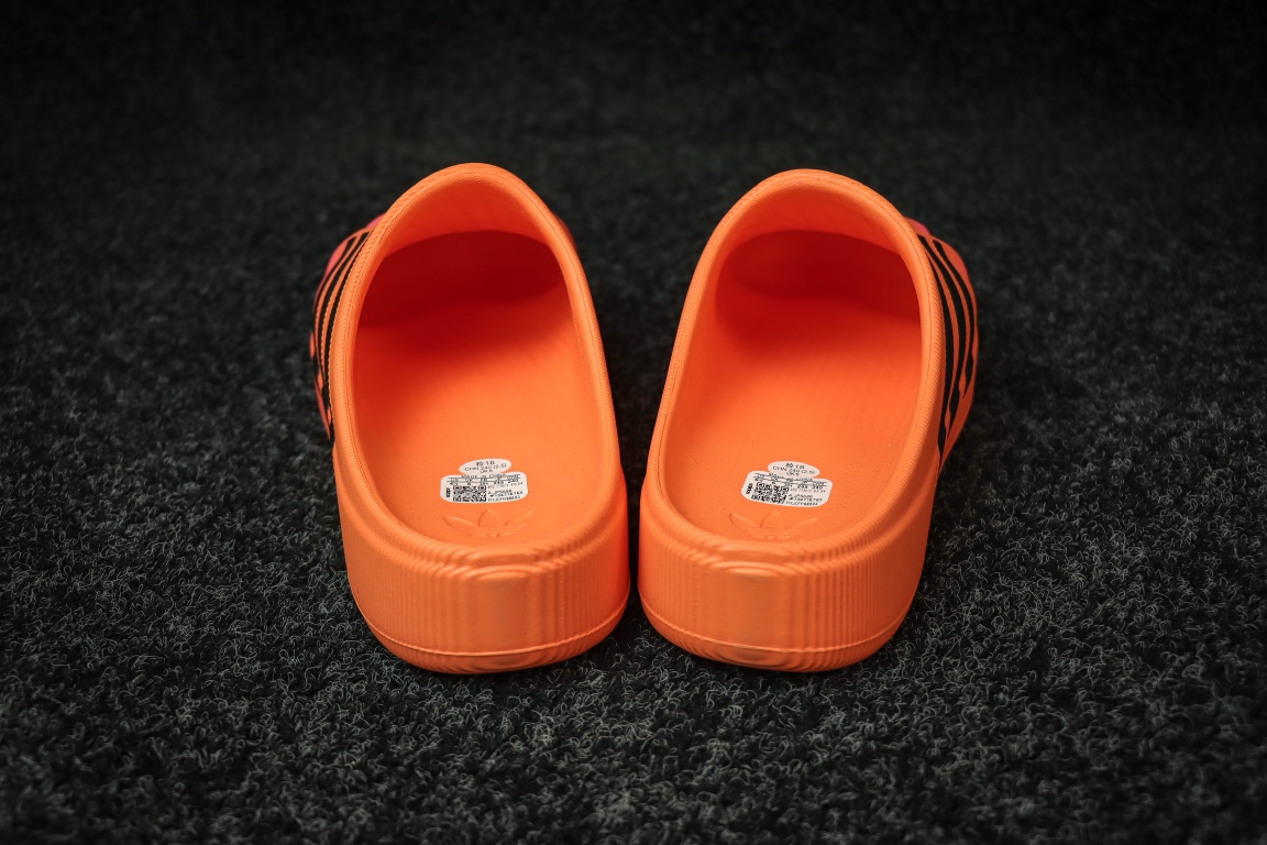
东莞渠道 市面最顶级品质 ADIDAS adiFOM Superstar MULE 贝壳头版一脚蹬半拖
