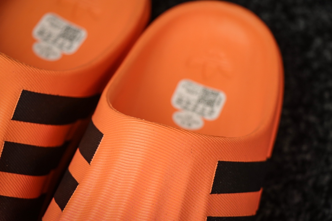 
东莞渠道 市面最顶级品质 ADIDAS adiFOM Superstar MULE 贝壳头版一脚蹬半拖