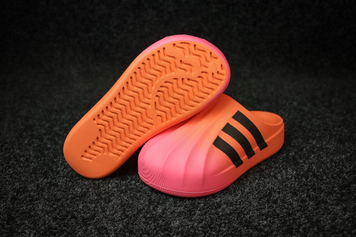 
东莞渠道 市面最顶级品质 ADIDAS adiFOM Superstar MULE 贝壳头版一脚蹬半拖