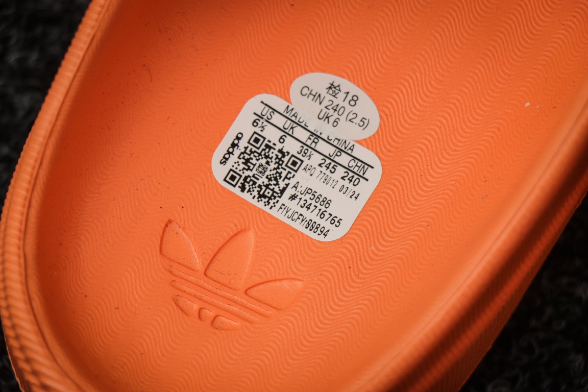 
东莞渠道 市面最顶级品质 ADIDAS adiFOM Superstar MULE 贝壳头版一脚蹬半拖