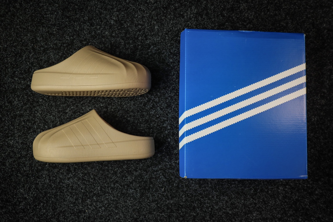 
东莞渠道 市面最顶级品质 ADIDAS adiFOM Superstar MULE 贝壳头版一脚蹬半拖