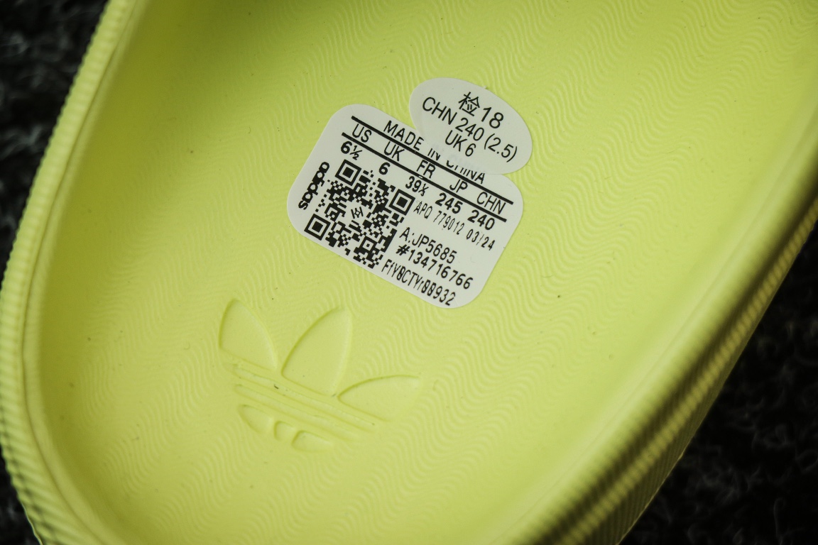 
东莞渠道 市面最顶级品质 ADIDAS adiFOM Superstar MULE 贝壳头版一脚蹬半拖