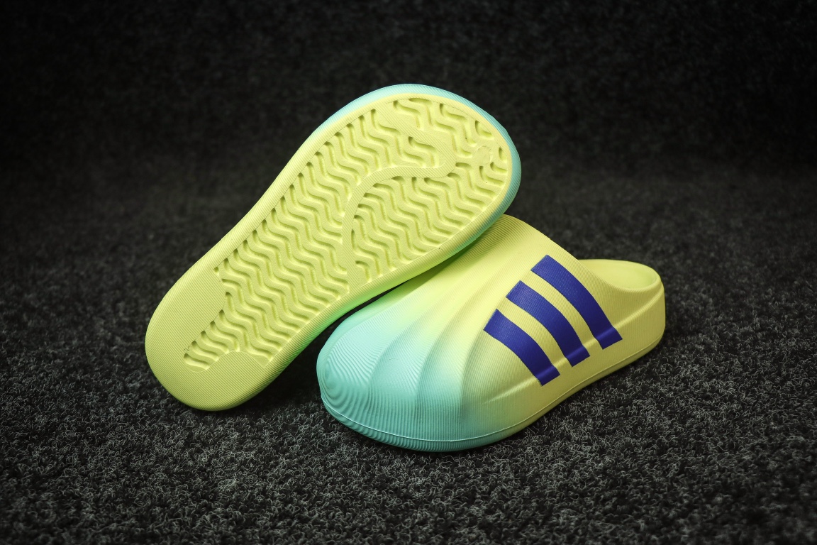 
东莞渠道 市面最顶级品质 ADIDAS adiFOM Superstar MULE 贝壳头版一脚蹬半拖