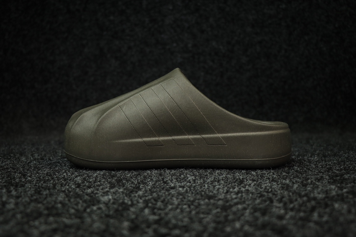
东莞渠道 市面最顶级品质 ADIDAS adiFOM Superstar MULE 贝壳头版一脚蹬半拖