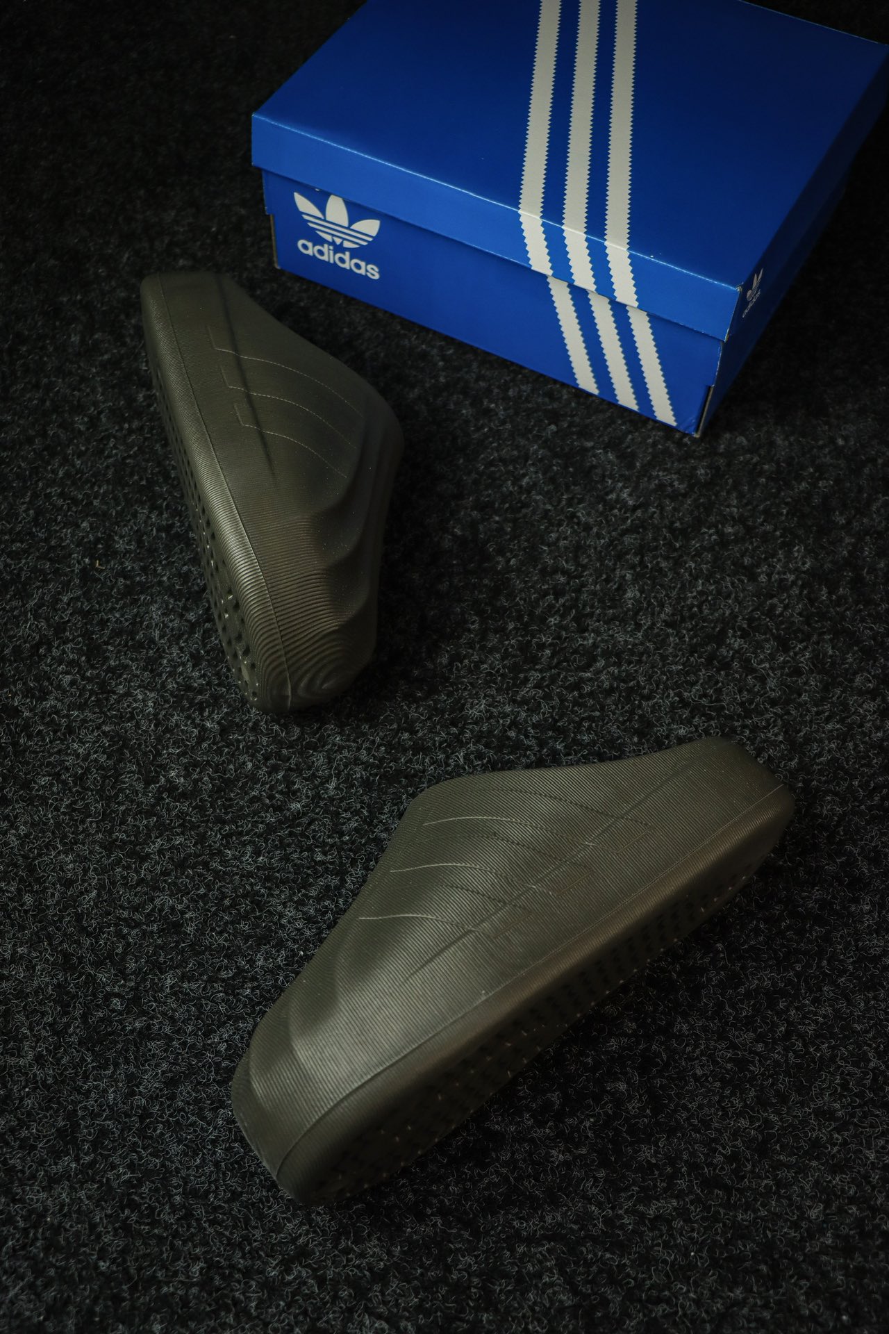 
东莞渠道 市面最顶级品质 ADIDAS adiFOM Superstar MULE 贝壳头版一脚蹬半拖