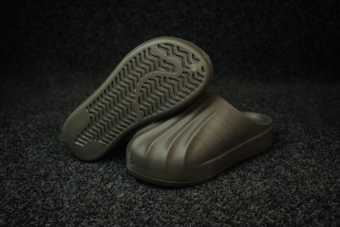
东莞渠道 市面最顶级品质 ADIDAS adiFOM Superstar MULE 贝壳头版一脚蹬半拖